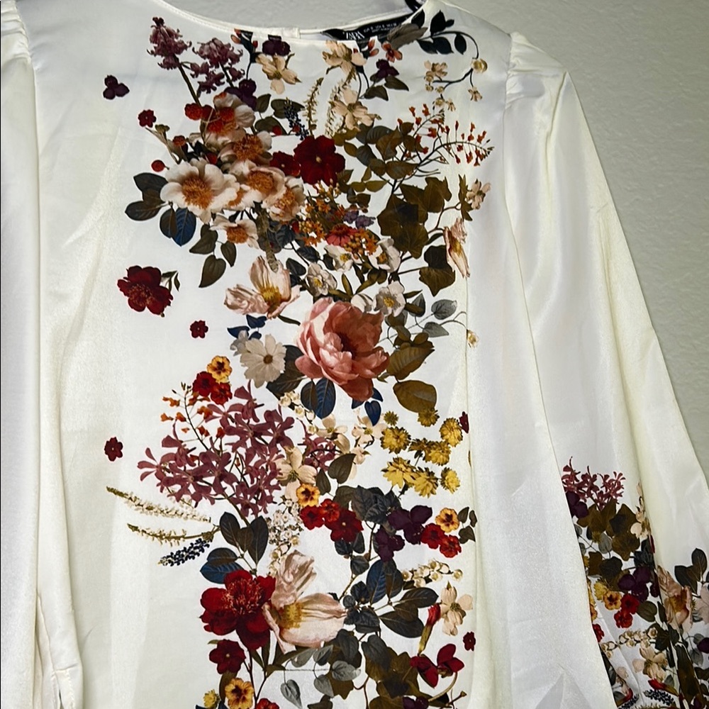 Floral Print Women's Top - Picture 3 of 11
